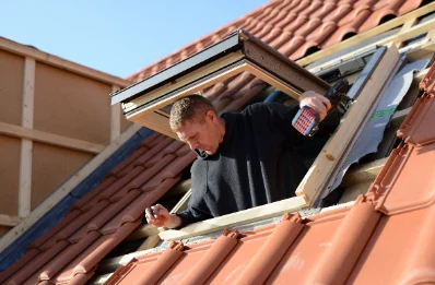 Pose de fenêtres de toit Velux au Juch